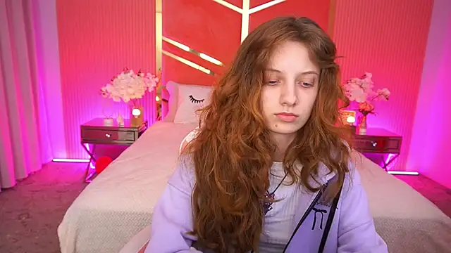 CuteeFoxy online show from December 2025 01:50:02 PM