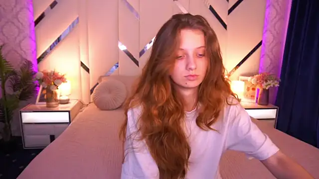 CuteeFoxy online show from May 2026 12:31:02 PM