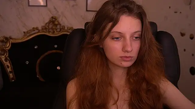 CuteeFoxy online show from June 2026 01:14:01 PM