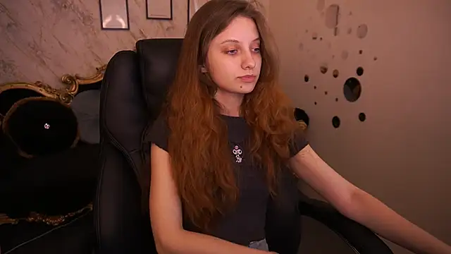 CuteeFoxy online show from June 2026 12:51:02 PM