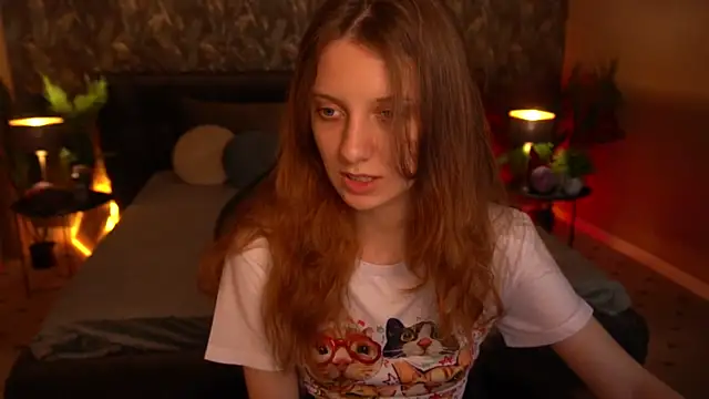 CuteeFoxy online show from June 2026 01:31:01 PM