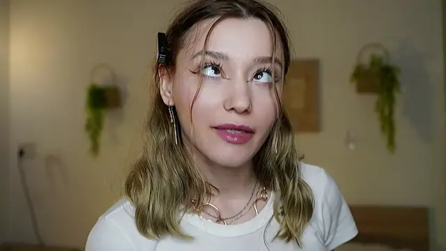 StarryMary online show from December 2025 09:01:02 PM