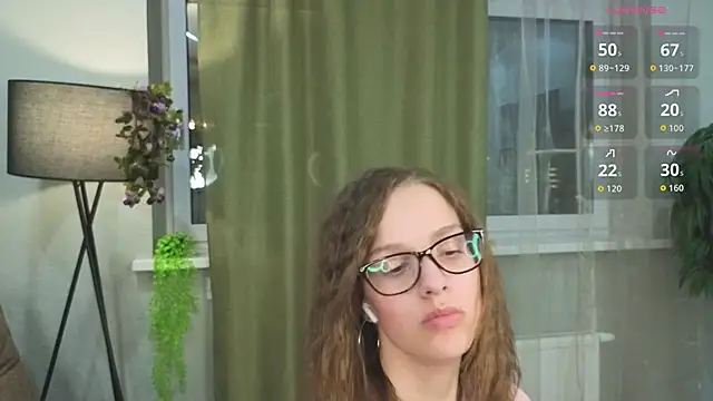 Snapshot of StephnieRecuparo chatting on October 2025 01:40:02 PM StephnieRecuparo online show from October 2025 01:40:02 PM