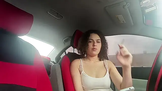 ali18of1 online show from April 2026 09:04:01 PM