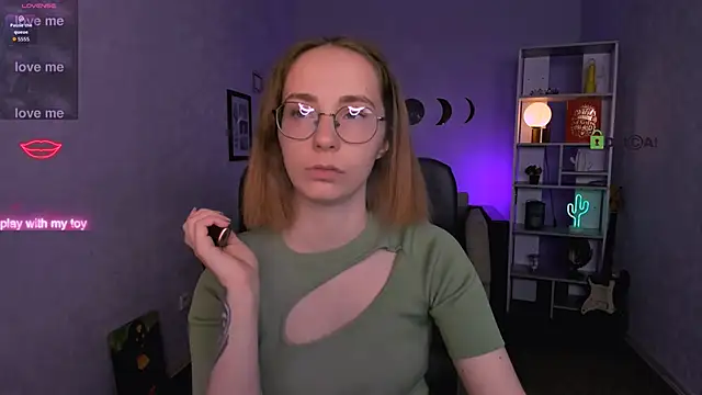 Snapshot of evalora_vei chatting on December 2025 10:09:01 AM evalora vei online show from December 2025 10:09:01 AM