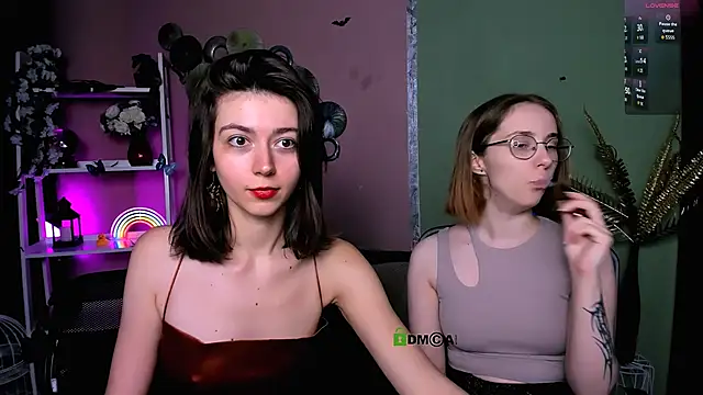 Snapshot of evalora_vei chatting on December 2025 03:27:02 PM evalora vei online show from December 2025 03:27:02 PM