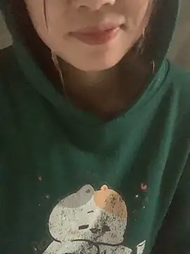 Snapshot of Yanmei_19 chatting on November 2025 01:40:01 AM Yanmei 19 online show from November 2025 01:40:01 AM