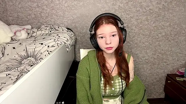 HueRivas online show from October 2025 07:11:01 AM