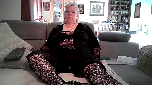 Snapshot of Bouddha-Angel chatting on April 2026 07:04:01 AM Bouddha-Angel online show from April 2026 07:04:01 AM