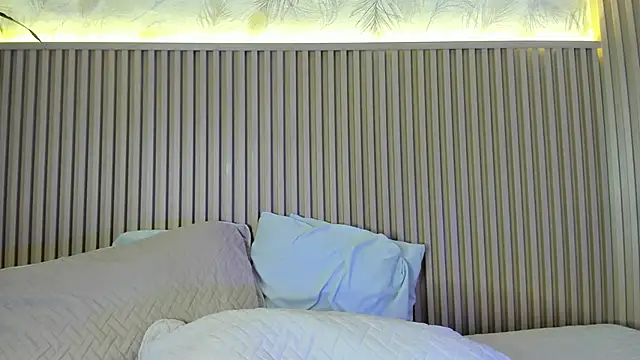 I karly online show from November 2025 01:43:01 PM