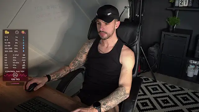 Snapshot of monsieurguitsxxx chatting on February 2026 03:19:02 PM monsieurguitsxxx online show from February 2026 03:19:02 PM