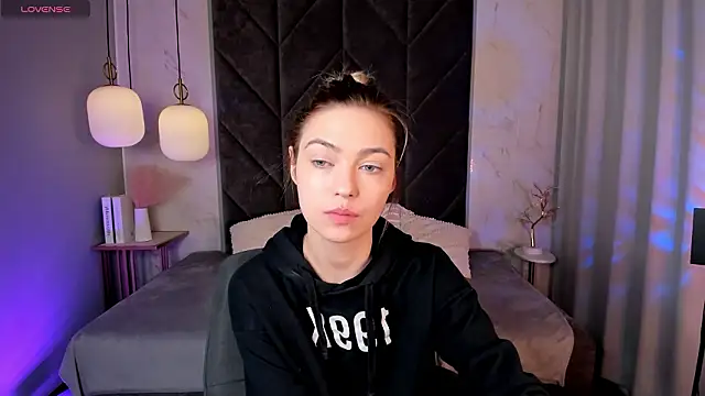 AlysiaSun  online show from March 2026 01:22:02 PM