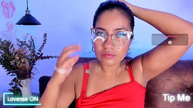 charlhot  online show from November 2025 12:39:02 PM