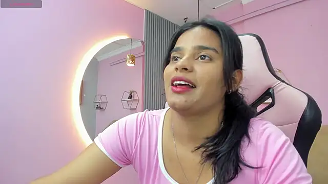 jazmin lovee online show from October 2025 02:51:02 PM