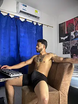 Kylian Alessandro online show from February 2026 07:54:01 PM