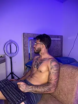 Kylian Alessandro online show from February 2026 04:19:01 AM