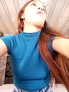 Snapshot of Arianaa_Toro chatting on October 2025 02:21:02 PM Arianaa Toro online show from October 2025 02:21:02 PM