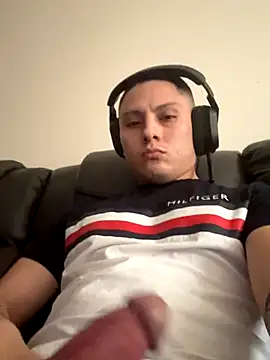 Feloh95 online show from October 2025 08:53:02 PM