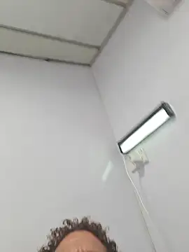 shainnfk online show from January 2026 11:30:01 PM