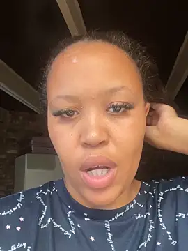 Snapshot of Saq-Madik chatting on November 2025 10:05:01 AM Saq-Madik online show from November 2025 10:05:01 AM