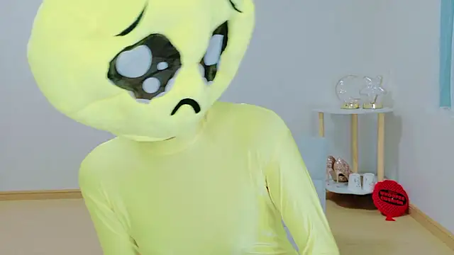 Snapshot of TSUKI_circle chatting on November 2025 02:27:01 PM TSUKI circle online show from November 2025 02:27:01 PM