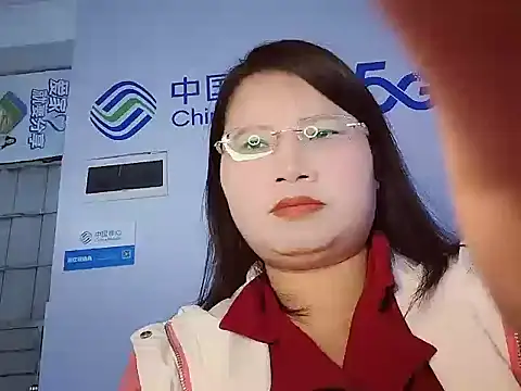 Snapshot of Rose-128 chatting on October 2025 06:36:02 AM Rose-128 online show from October 2025 06:36:02 AM