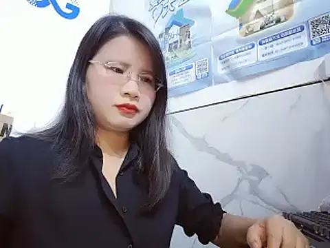 Snapshot of Rose-128 chatting on October 2025 01:50:02 AM Rose-128 online show from October 2025 01:50:02 AM