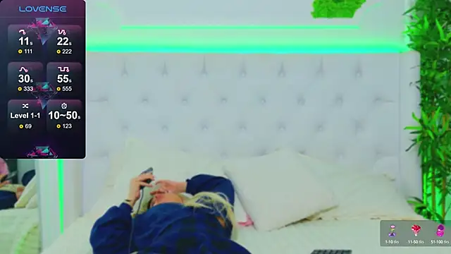 Snapshot of AriannaSins chatting on January 2025 07:26:02 PM AriannaSins online show from January 2025 07:26:02 PM