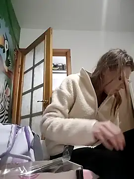 SandyCassie online show from December 2025 07:21:02 PM