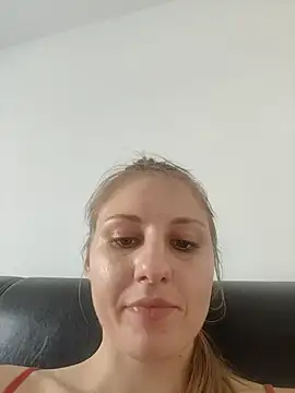 Snapshot of SandyCassie chatting on June 2026 07:07:01 AM SandyCassie online show from June 2026 07:07:01 AM