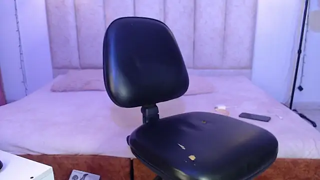 antonella rosecs online show from February 2026 05:06:01 AM