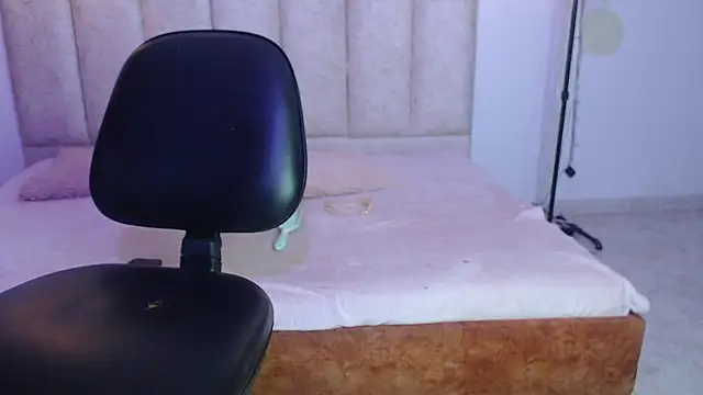 antonella rosecs online show from February 2026 04:10:01 AM