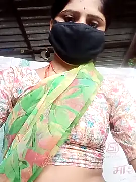 Snapshot of Rajni_chauhan chatting on November 2025 07:13:02 PM Rajni chauhan online show from November 2025 07:13:02 PM