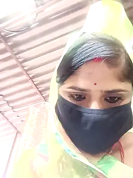 Snapshot of Rajni_chauhan chatting on November 2025 06:45:01 AM Rajni chauhan online show from November 2025 06:45:01 AM