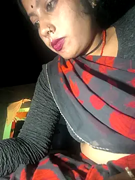 Snapshot of Ragni_bhargav chatting on April 2026 04:01:01 PM Ragni bhargav online show from April 2026 04:01:01 PM