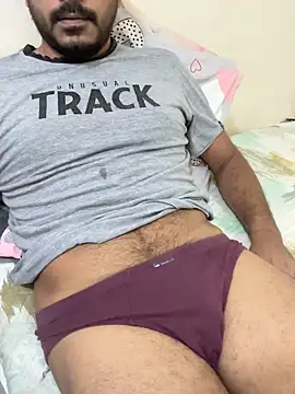 Handsome8677 online show from October 2025 07:12:01 AM