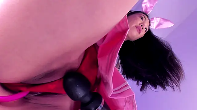 Divine Madeleine online show from April 2026 06:18:01 AM