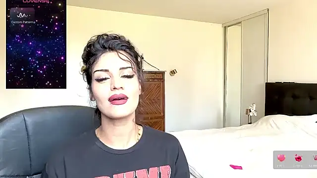 Lailawick online show from June 2026 01:24:02 PM