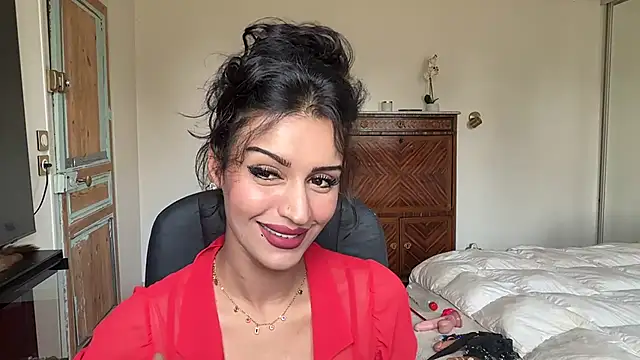 Lailawick online show from July 2026 05:07:02 PM