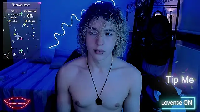 Snapshot of Lyric_Mirage chatting on February 2026 04:30:01 AM Lyric Mirage online show from February 2026 04:30:01 AM