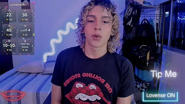 Snapshot of Lyric_Mirage chatting on February 2026 03:15:02 AM Lyric Mirage online show from February 2026 03:15:02 AM