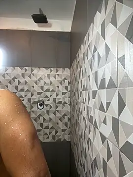 the vein18 online show from October 2025 03:36:01 PM