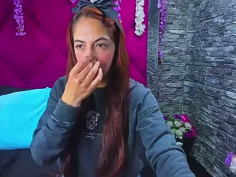 Snapshot of MariamGray1 chatting on October 2025 04:57:01 PM MariamGray1 online show from October 2025 04:57:01 PM