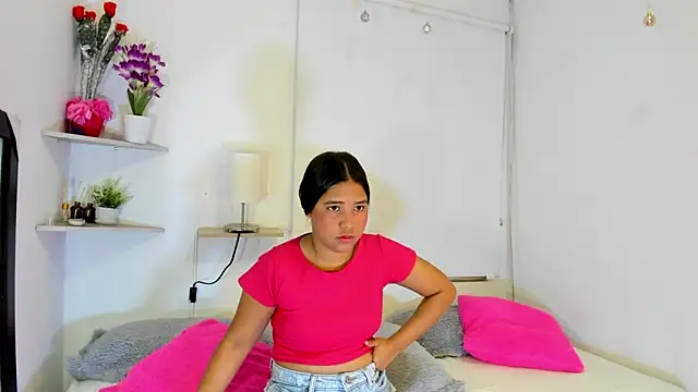 isa taylorr  online show from November 2025 12:08:02 PM