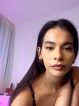 Snapshot of Esmeraldalcl chatting on November 2025 10:26:02 PM Esmeraldalcl online show from November 2025 10:26:02 PM