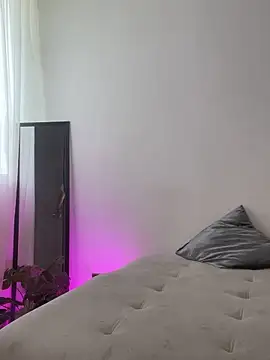 Snapshot of Esmeraldalcl chatting on December 2025 09:09:01 PM Esmeraldalcl online show from December 2025 09:09:01 PM