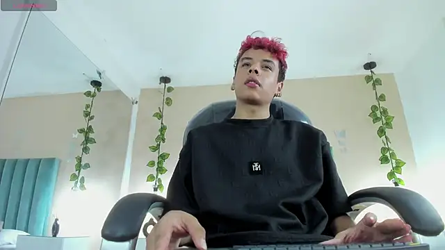 Xavier Fox    online show from February 2026 07:52:01 PM