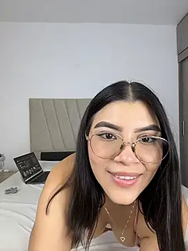 Julietalcl online show from February 2026 11:01:02 PM