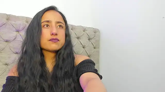 Samanta Fischer online show from November 2025 01:54:02 PM