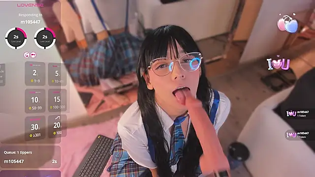 michelle cutee  online show from December 2025 08:37:02 PM